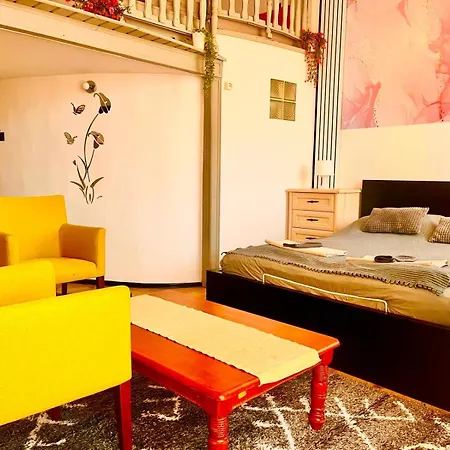 Kálvária With Balcony, Free Parking&ac Apartamento *