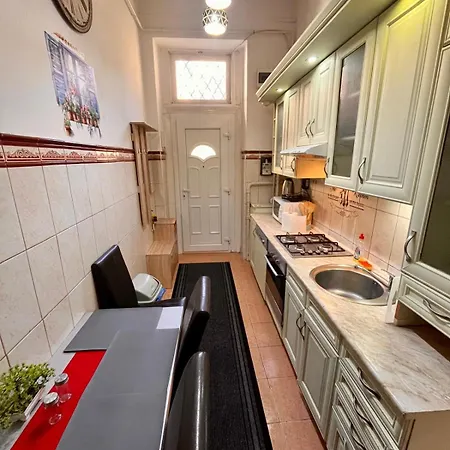 Apartman Kálvária With Balcony, Free Parking&ac Budapest