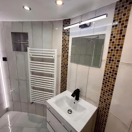 Kálvária With Balcony, Free Parking&ac Apartman *